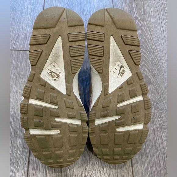 Nike Air Huarache Snake Print Sneakers Size 8.5 - Picture 4 of 11